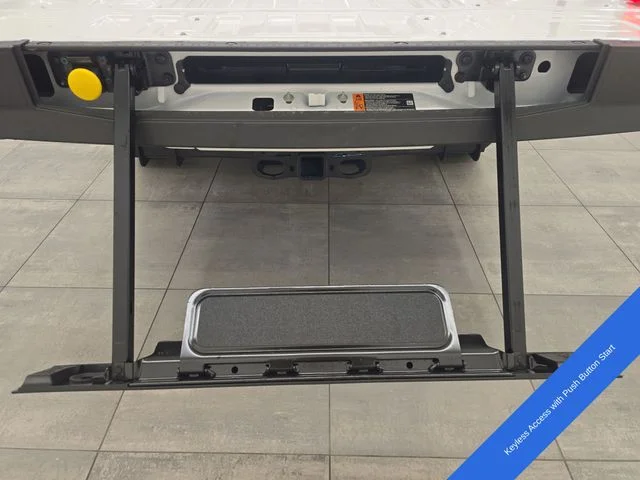 New 2026 Star White Metallic Tri-Coat Ford F-250® Platinum® image 18