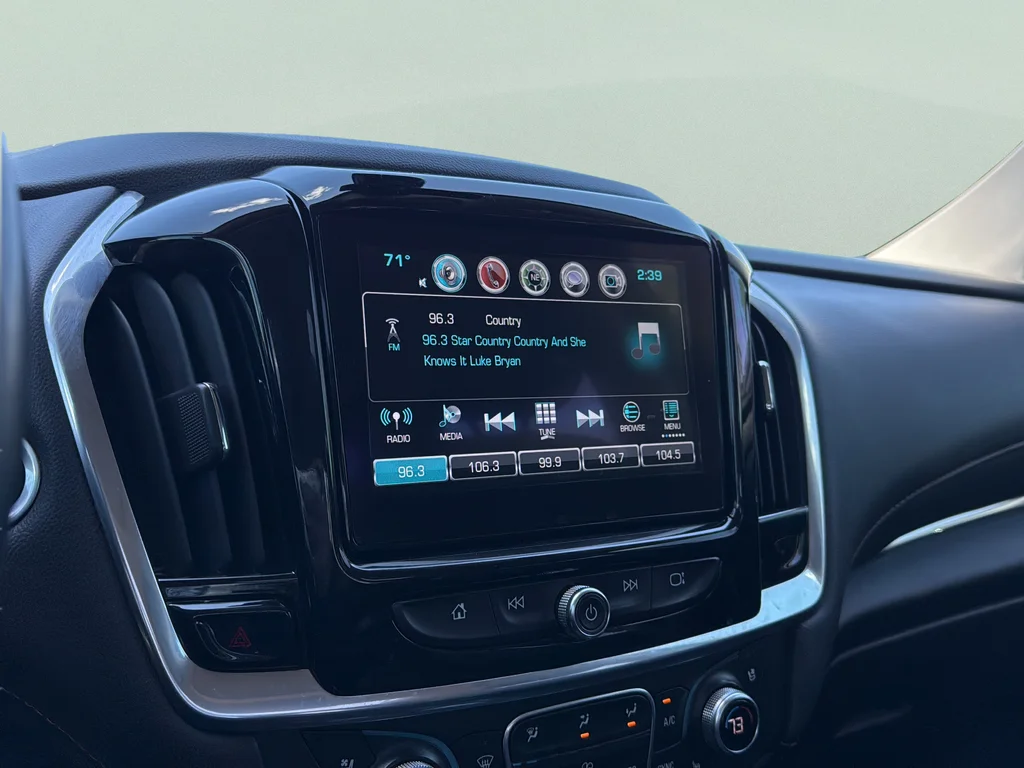 Used 2018 Mosaic Black Metallic Chevrolet Premier image 18