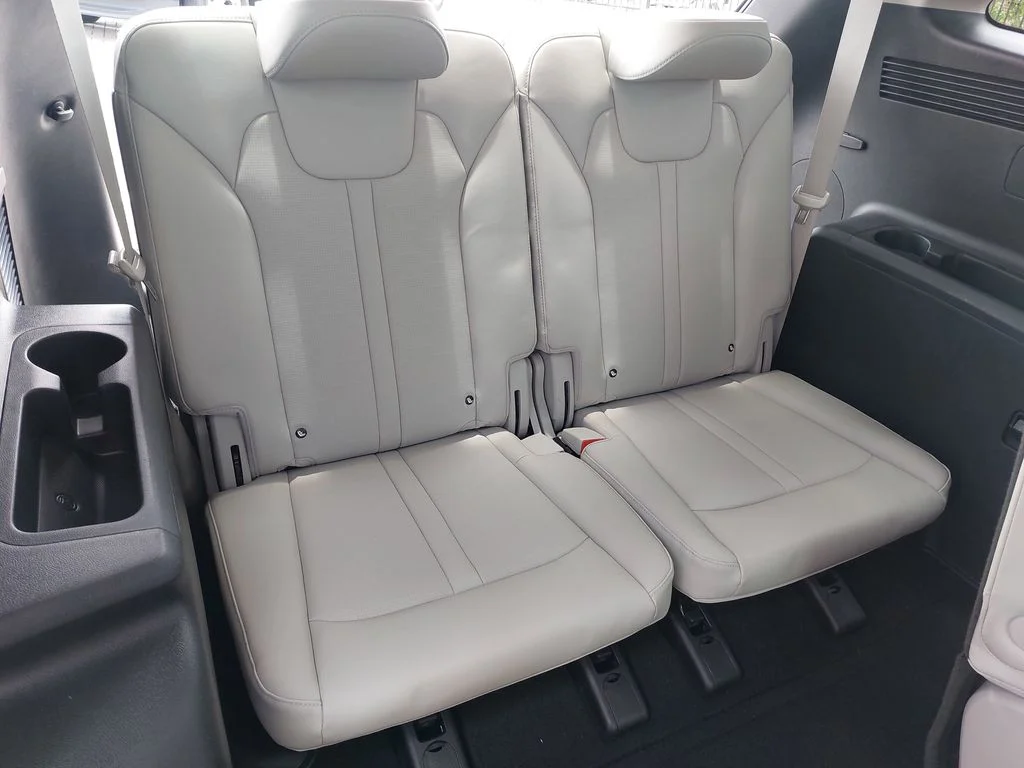 Used 2025 Silver Kia EX image 12