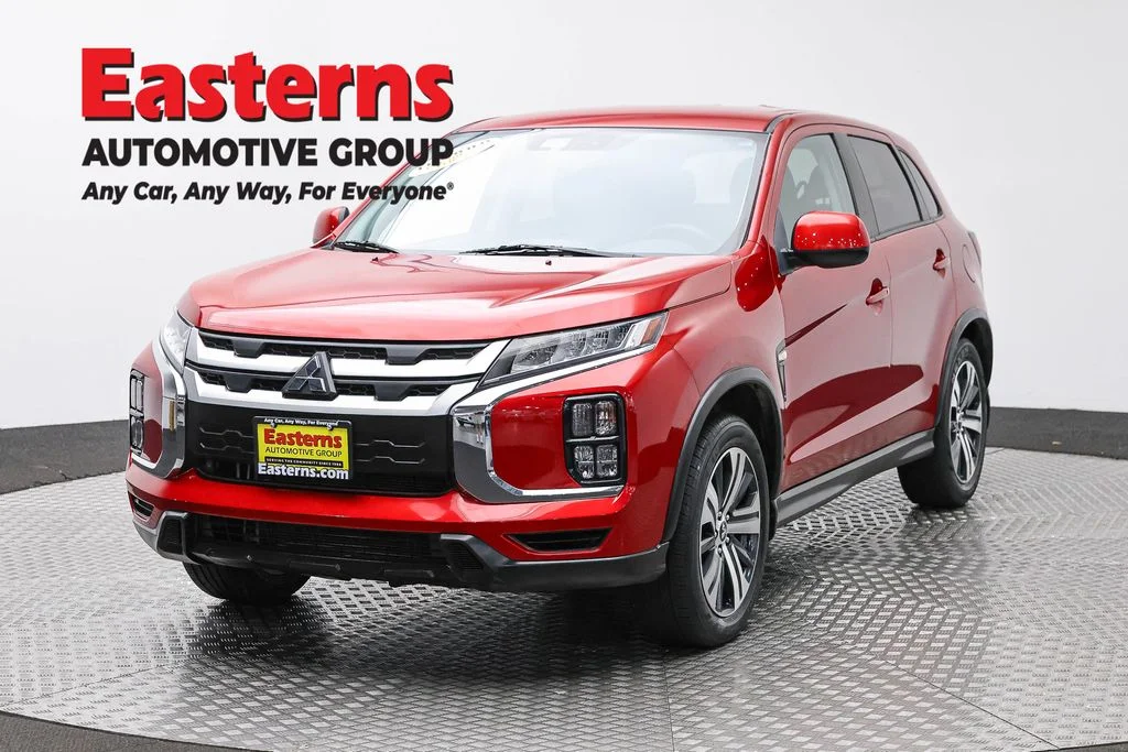 Used 2023 Red Mitsubishi 2.0 ES image 1
