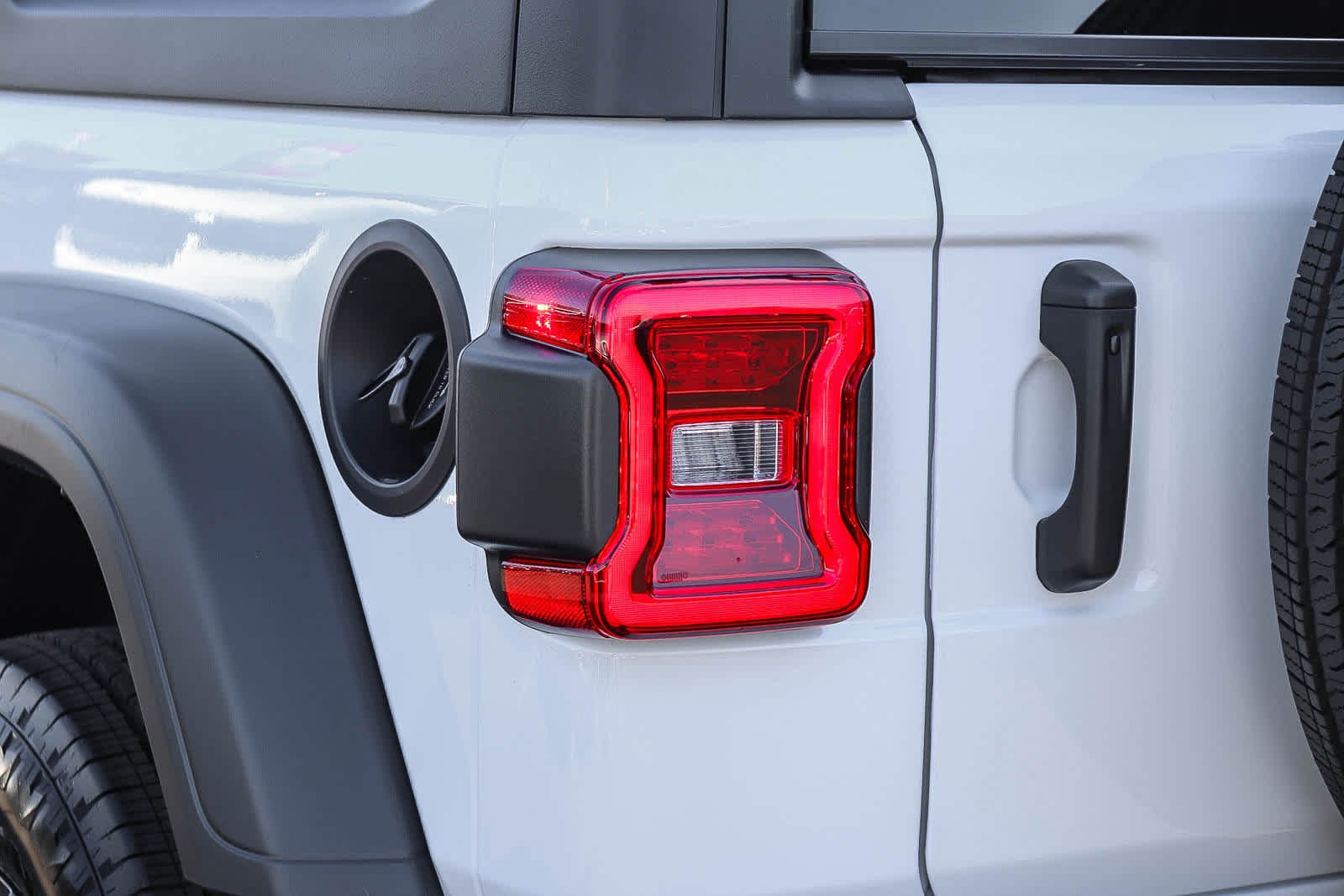 New 2027 Bright White Clear-Coat Paint Jeep Sport S image 7