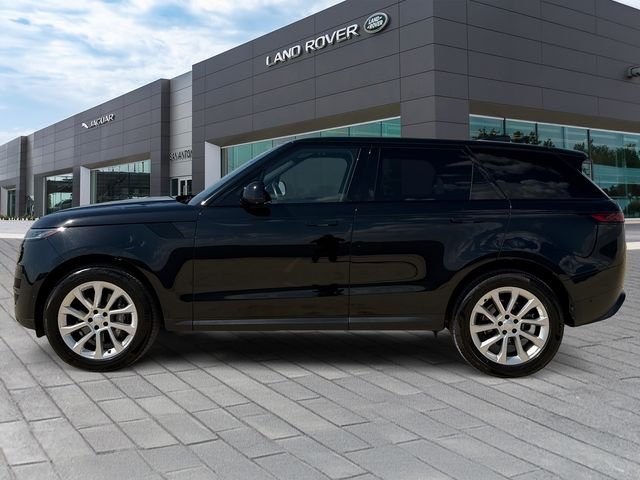 Used 2025 Santorini Black Metallic Land Rover SE image 2