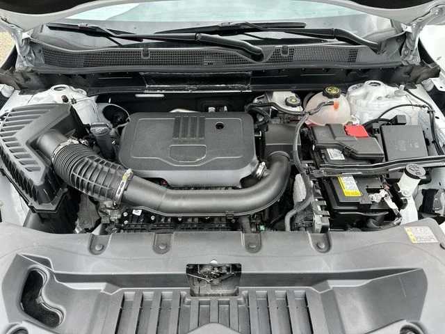 Used 2024 White Chevrolet LT image 19