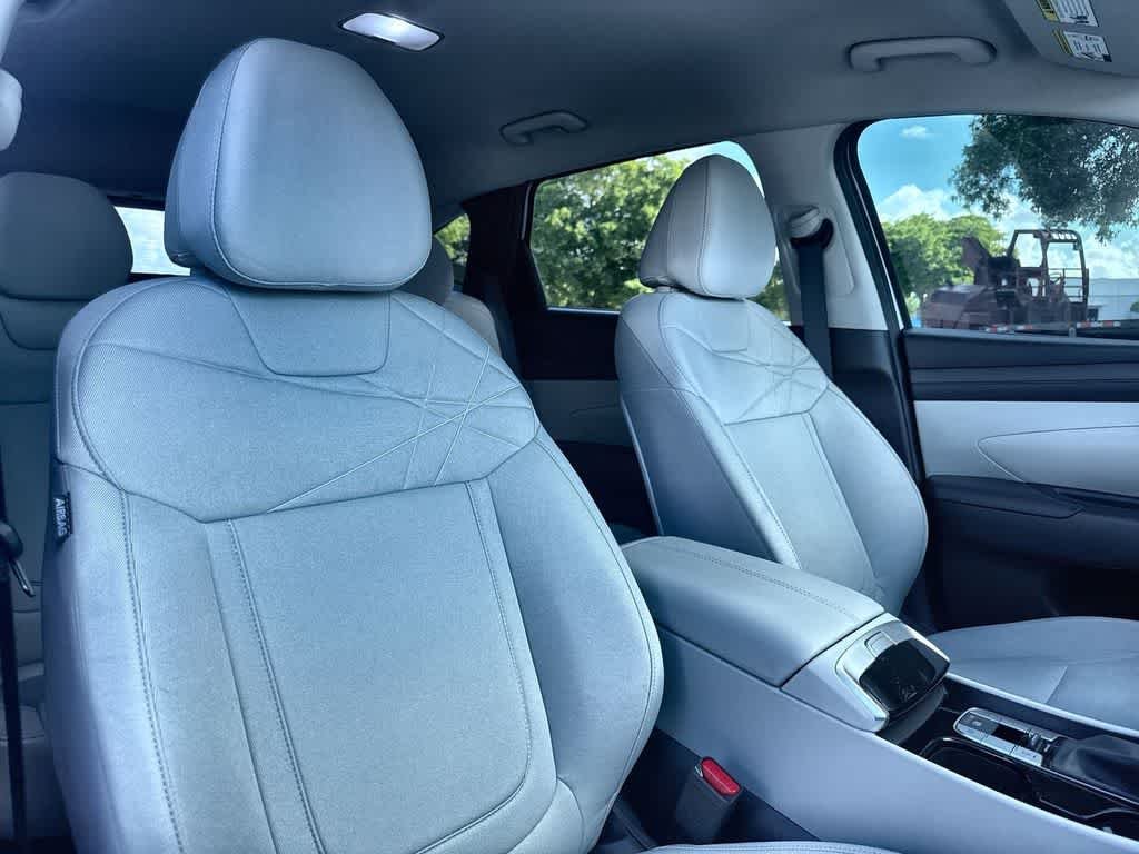 Used 2025 Serenity White Pearl Hyundai SE image 26