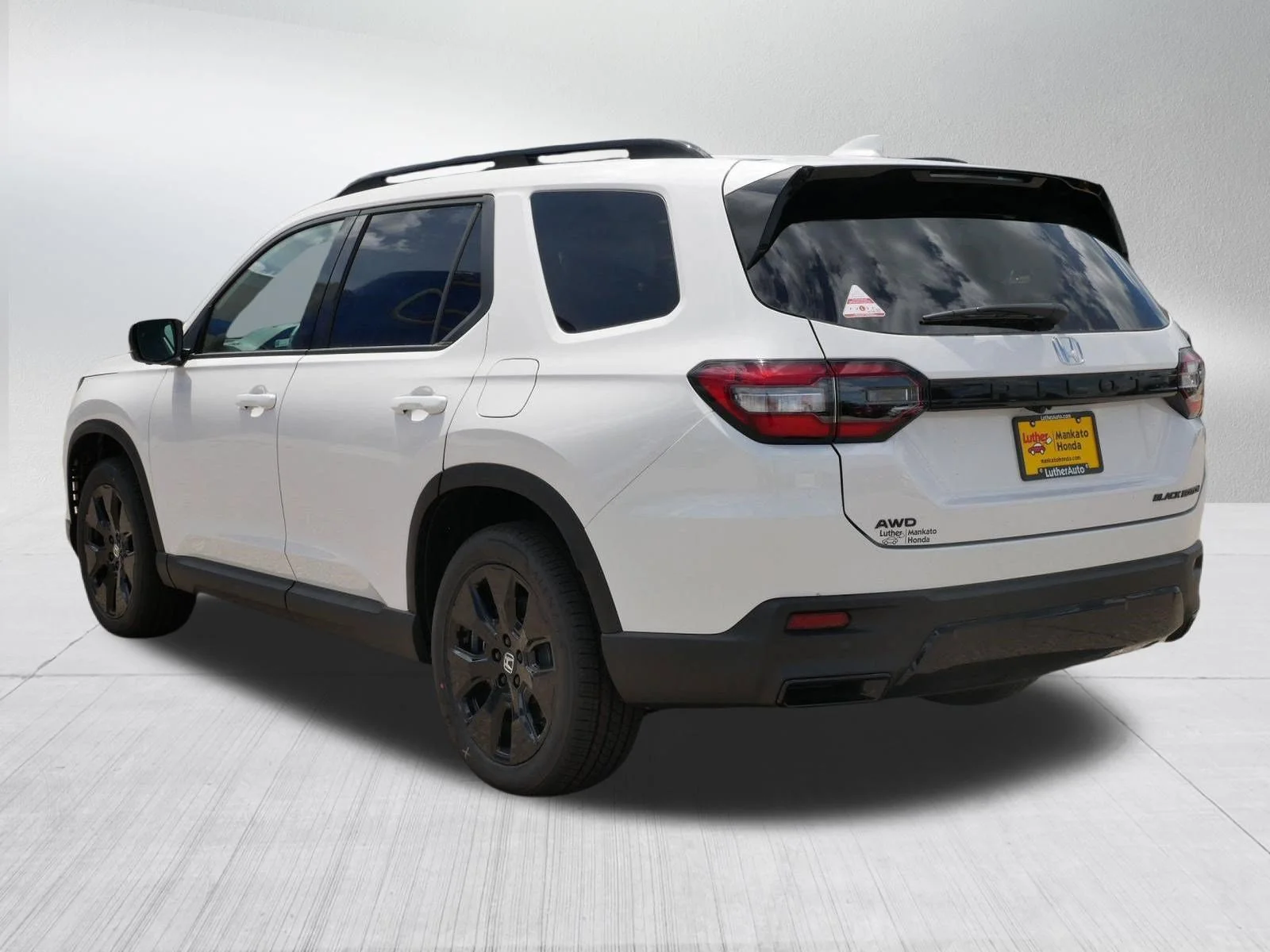 New 2026 Platinum White Pearl Honda Black Edition image 3