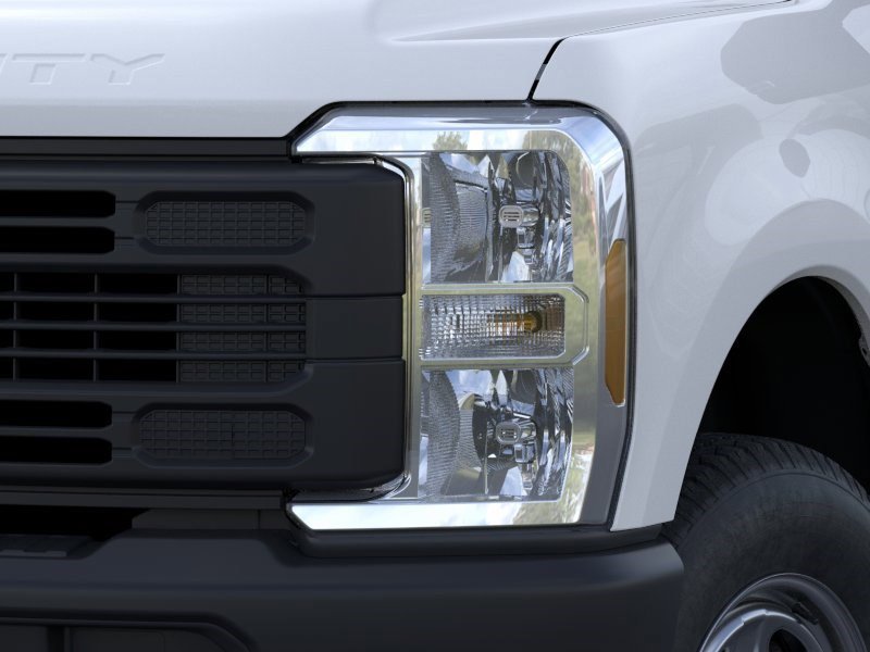 New 2026 Oxford White Ford XL image 19