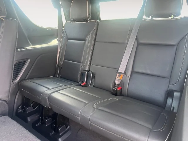 2023 GMC Yukon SLT - Photo 12