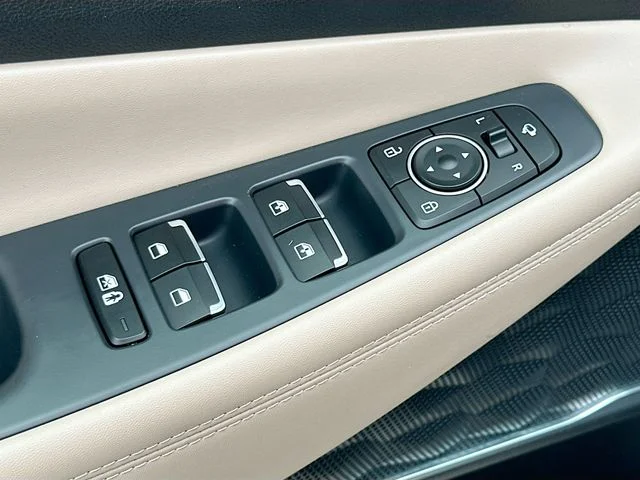 Used 2023 Blue Hyundai Limited image 18