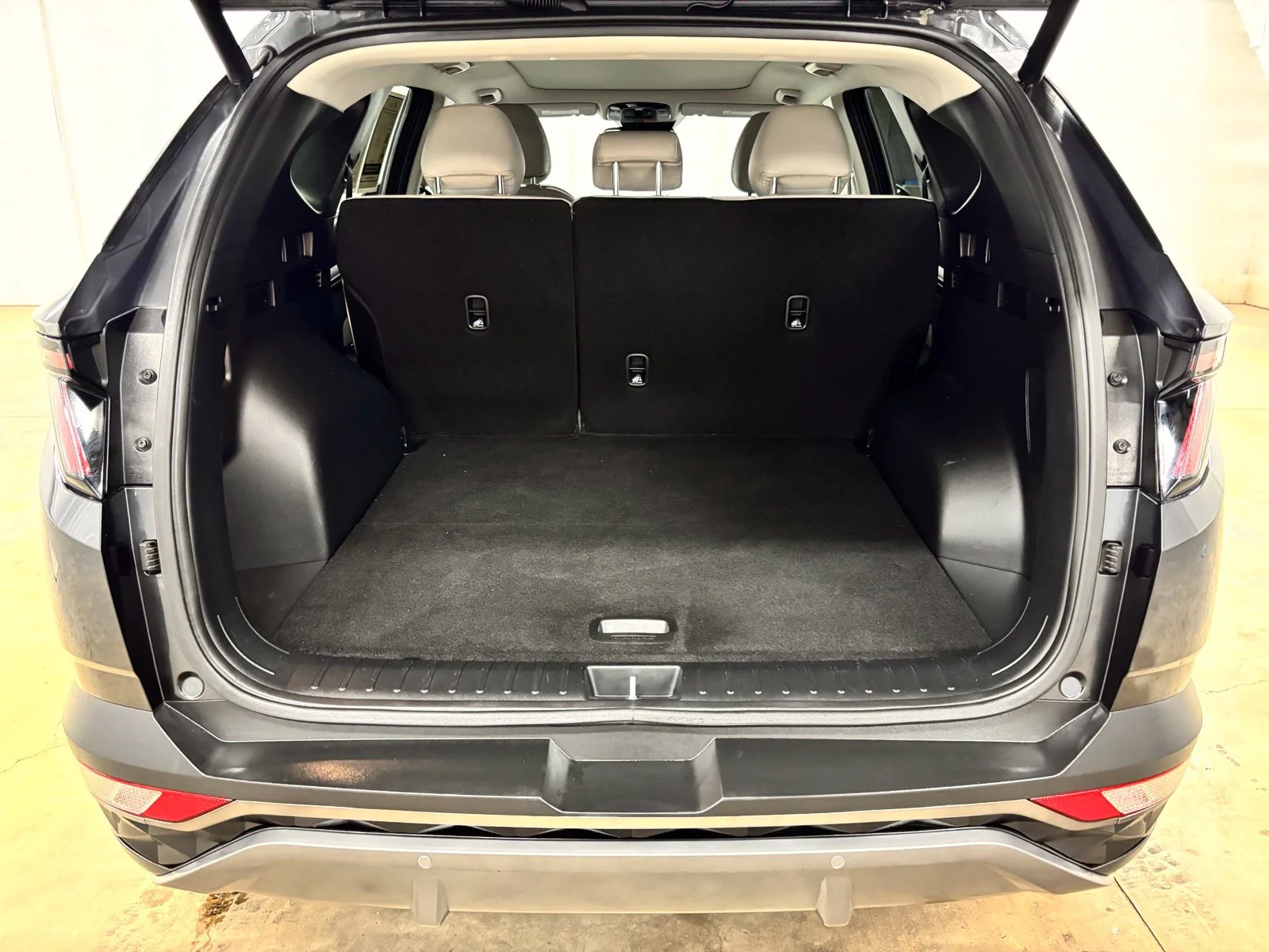 Used 2023 Gray Hyundai Limited image 26