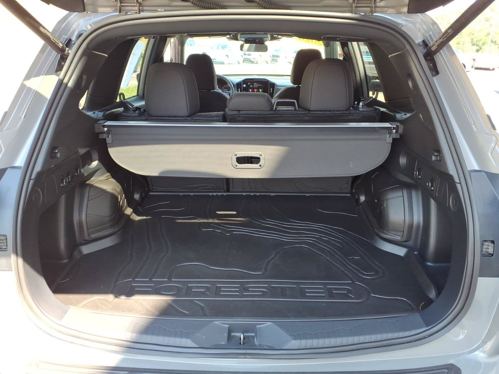 Used 2026 River Rock Pearl Subaru Premium image 14