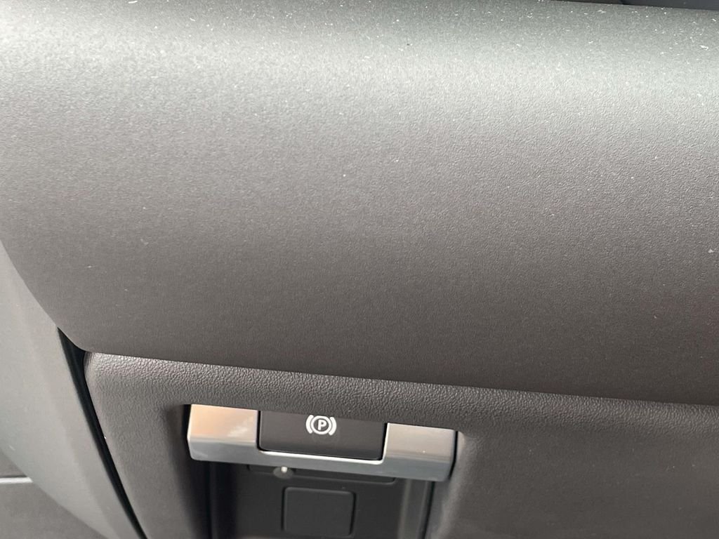 New 2026 Carpathian Grey Land Rover S image 33