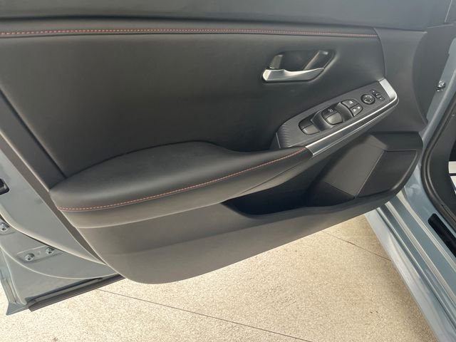 Used 2024 Gray Nissan SR image 11