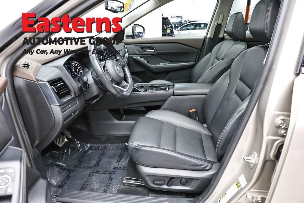 Used 2021 Gold Nissan SL image 16