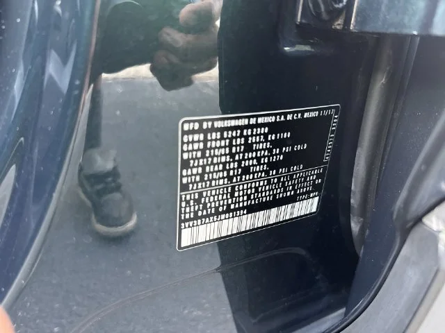 Used 2018 Green Volkswagen 2.0T SE image 37