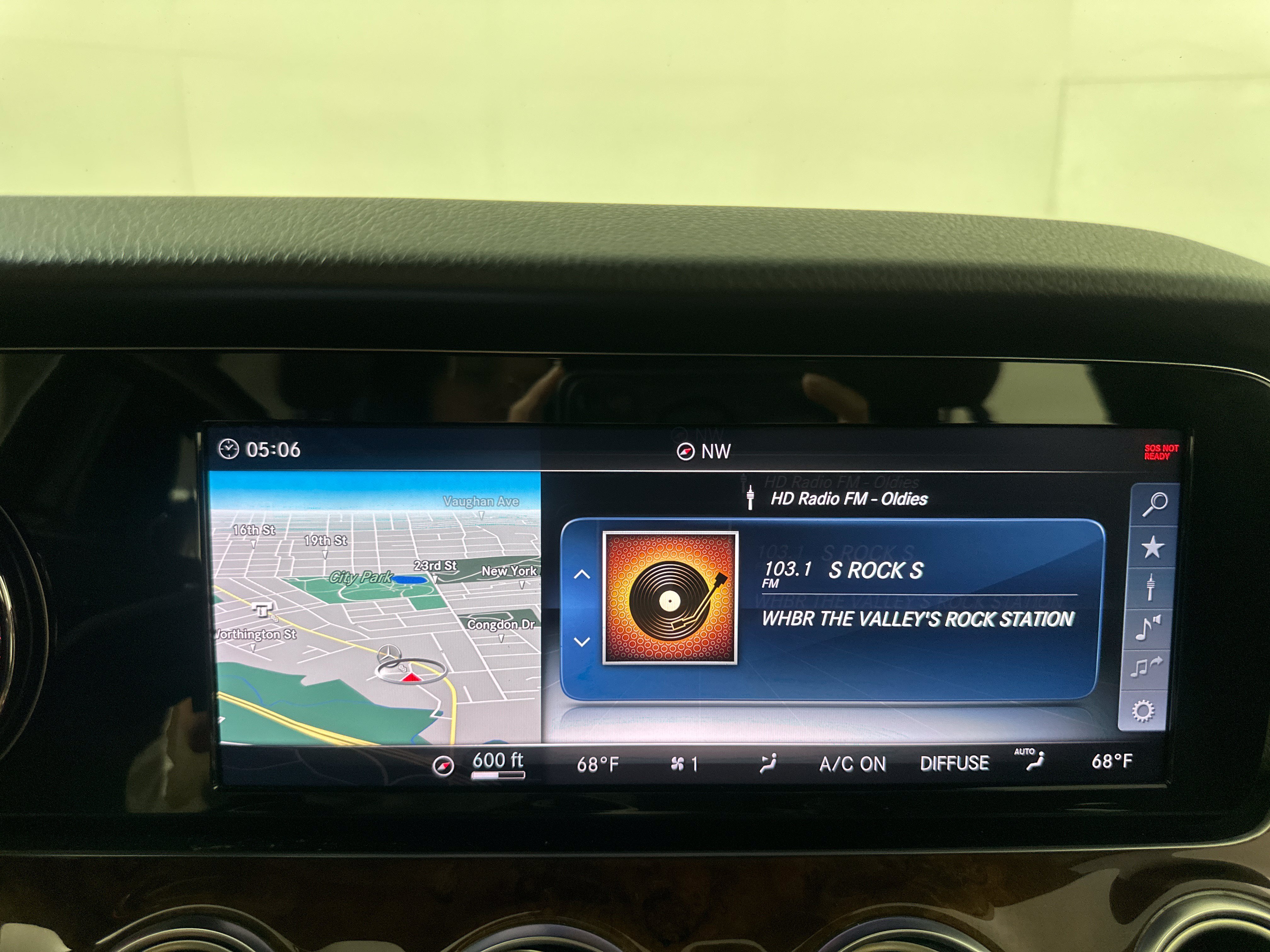 Used 2018  Mercedes-Benz E 400 image 15