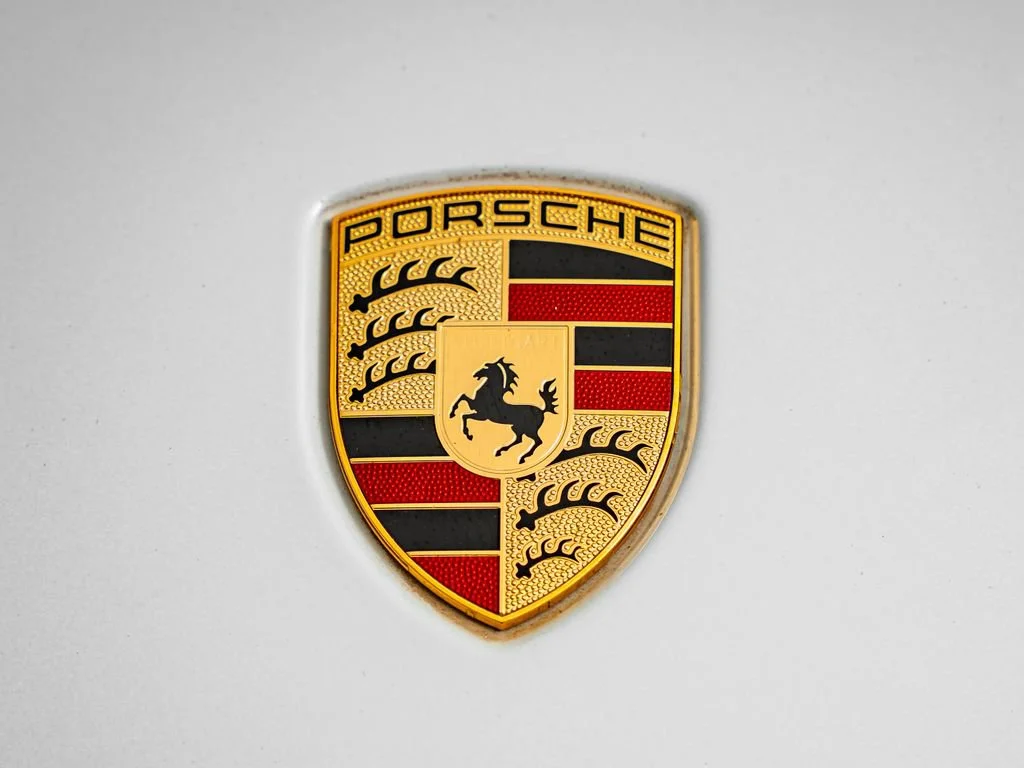 Used 2018 White Porsche  image 13