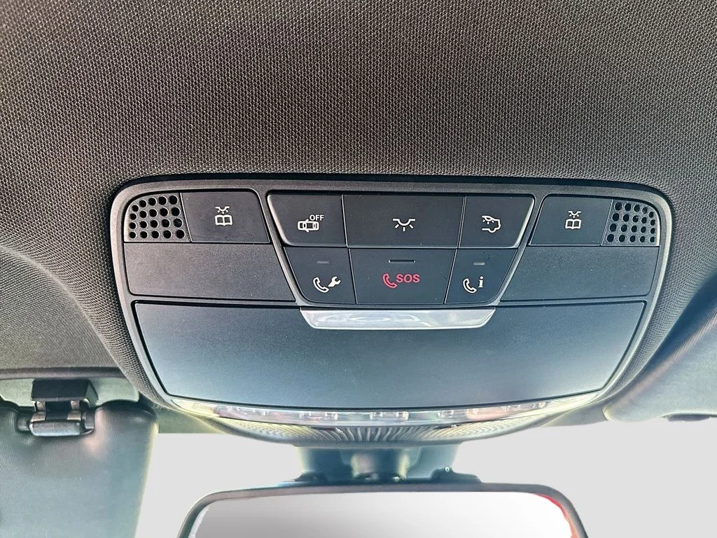 Used 2018 Black Mercedes-Benz GLC 300 image 35