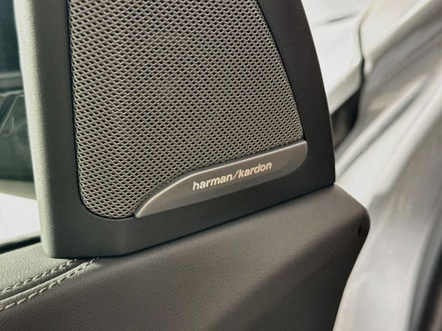 New 2027 Brooklyn Grey Metallic BMW xDrive40i image 19