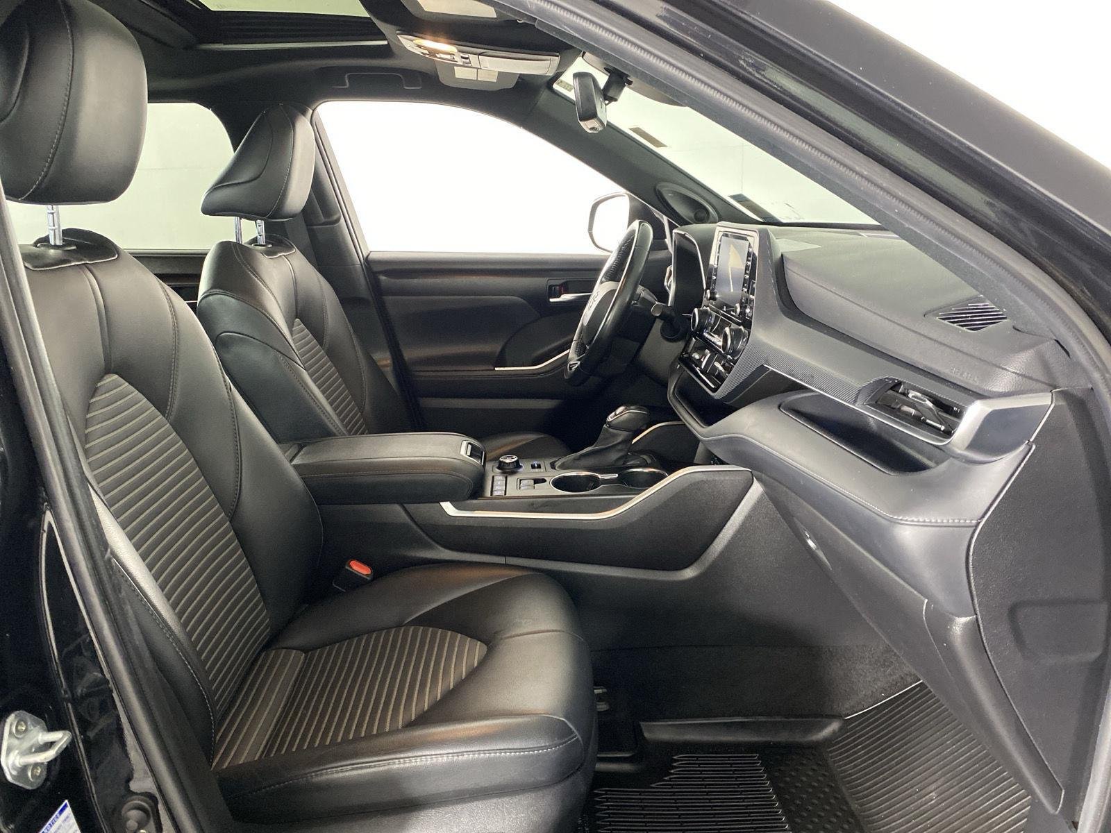 Used 2021 Midnight Black Metallic Toyota XSE image 40