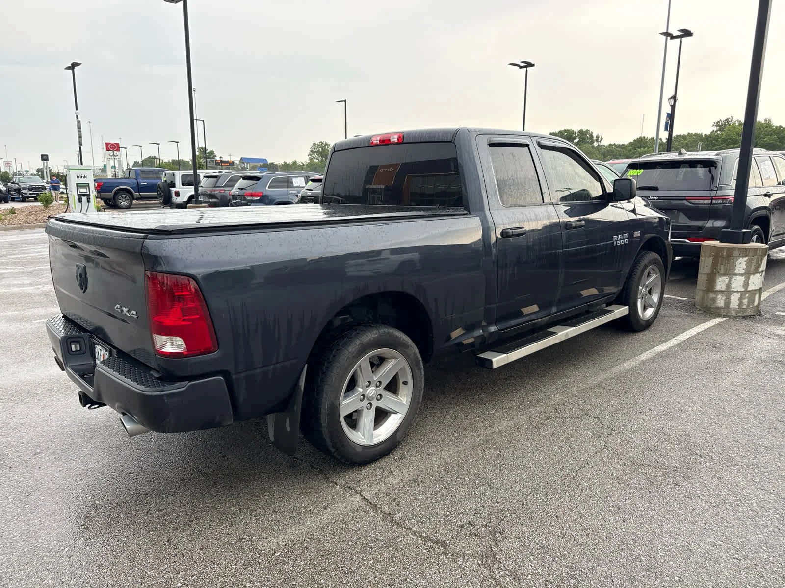 Used 2016 Maximum Steel Metallic Clearcoat Ram Express image 4