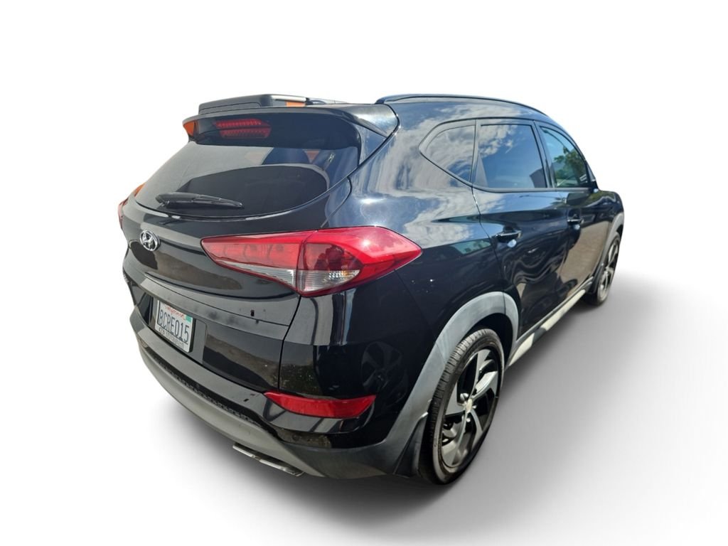 Used 2017 Gray Hyundai Value image 4