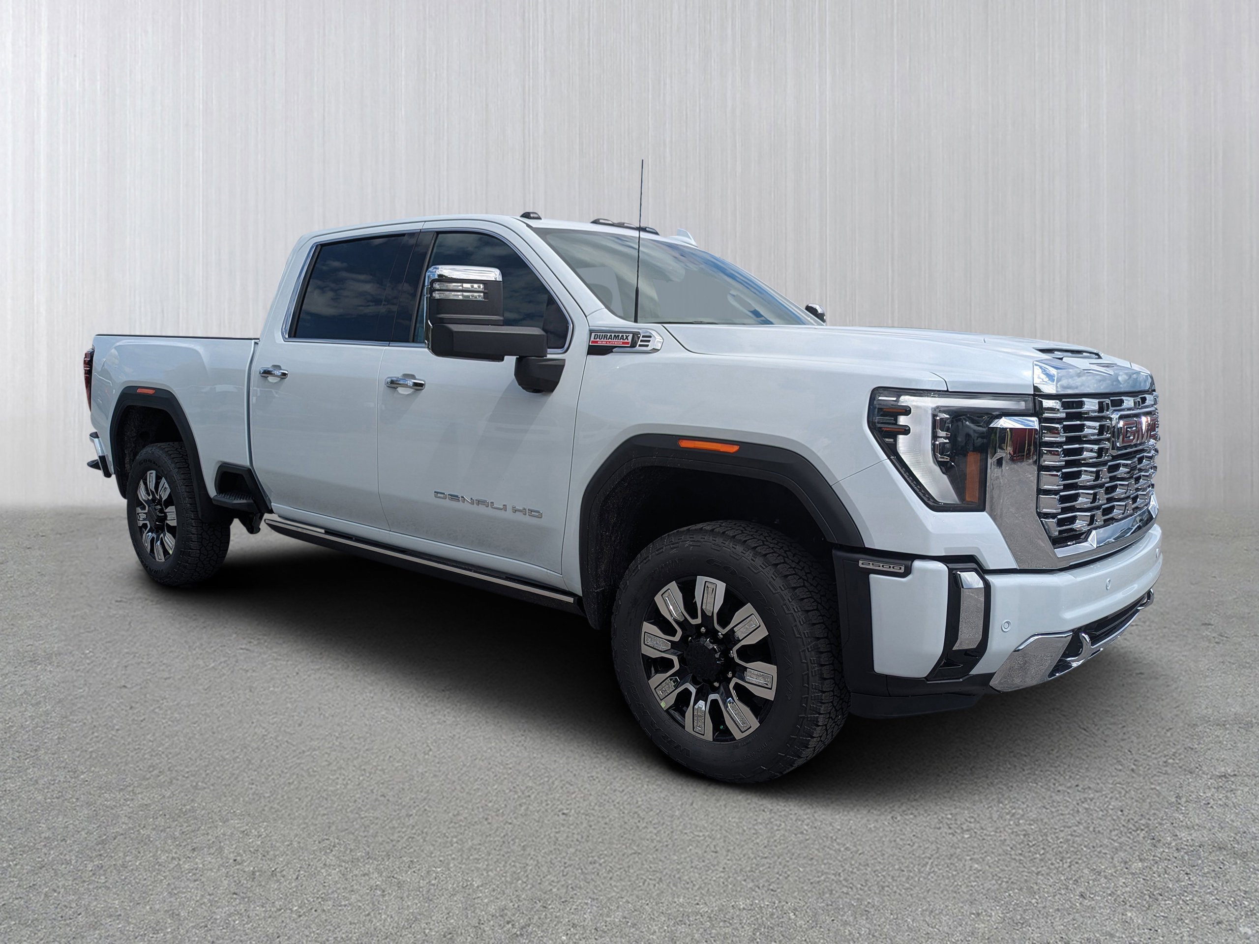 2026 GMC Sierra 4WD Crew Cab Standard Box Denali's photo