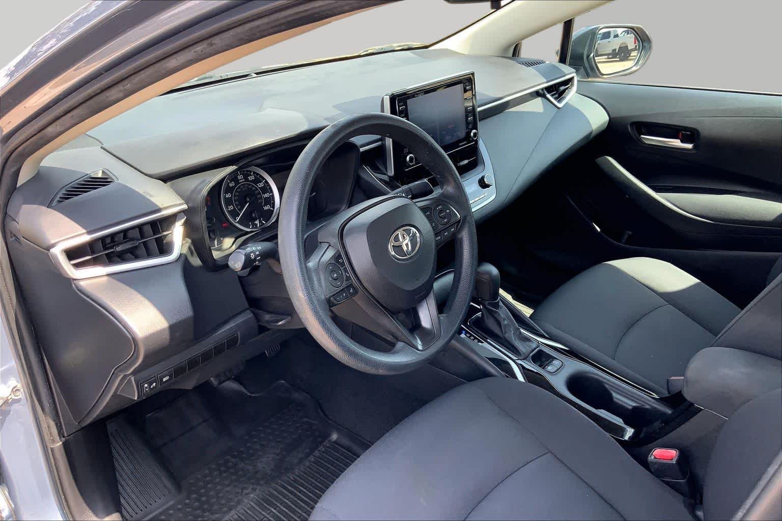 Used 2021 Celestite Toyota LE image 18