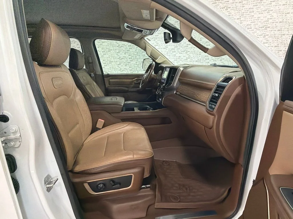 Used 2019 Ivory White Tri-Coat Pearlcoat Ram Limited image 11