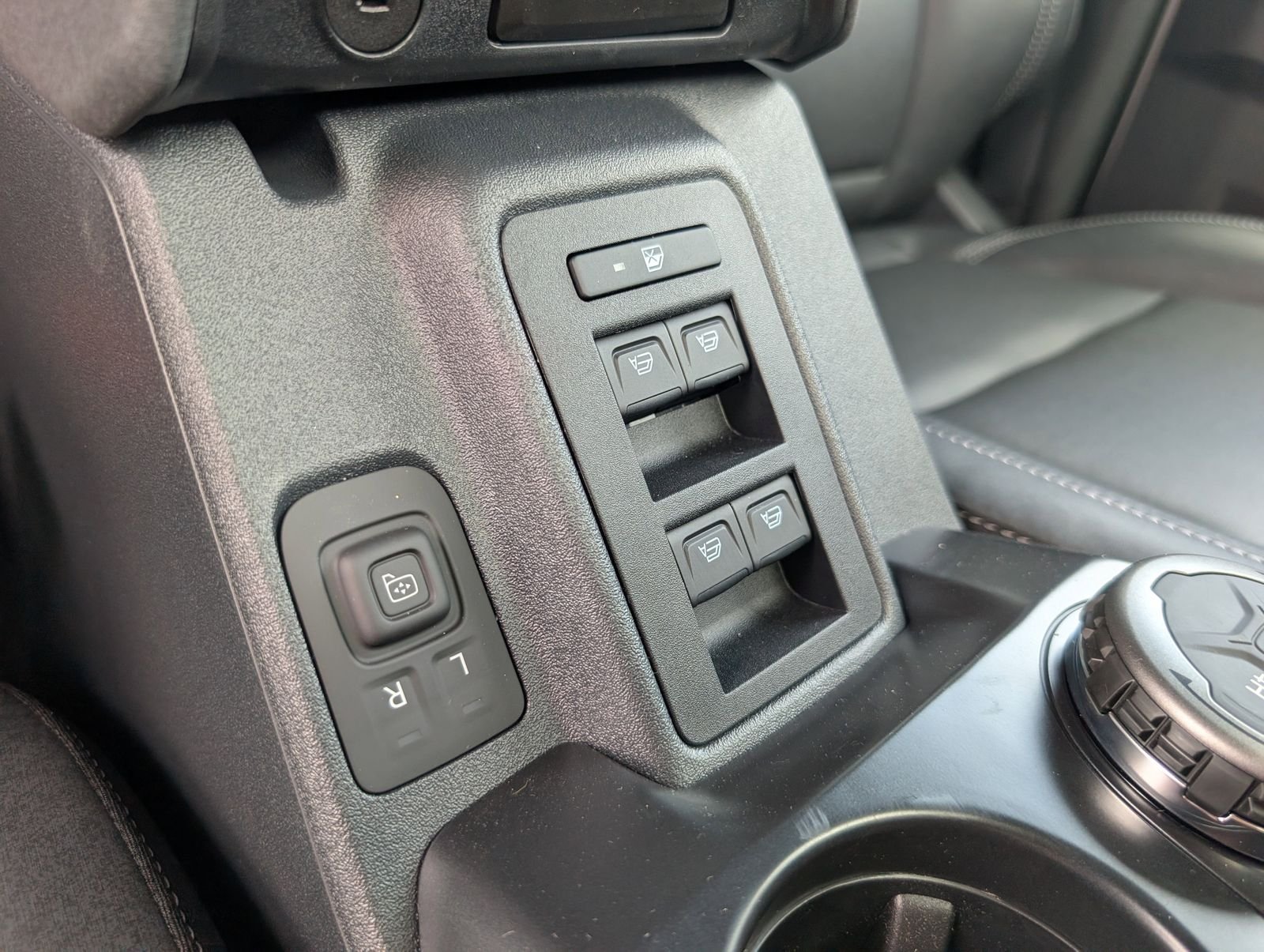 New 2026 Avalanche Gray Ford Big Bend image 23