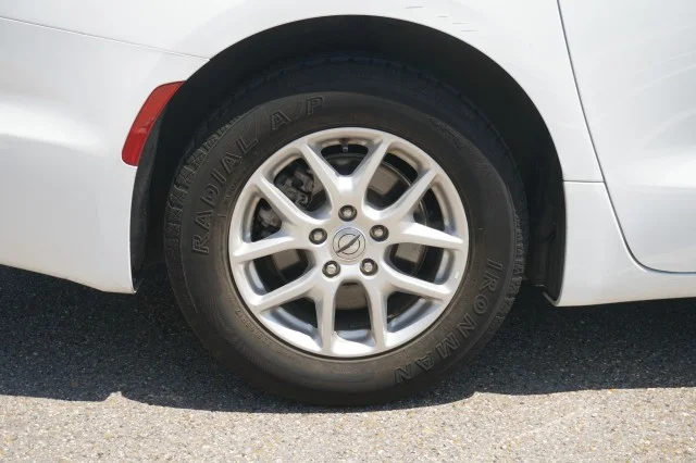 Used 2024 Bright White Clearcoat Chrysler Touring L image 6