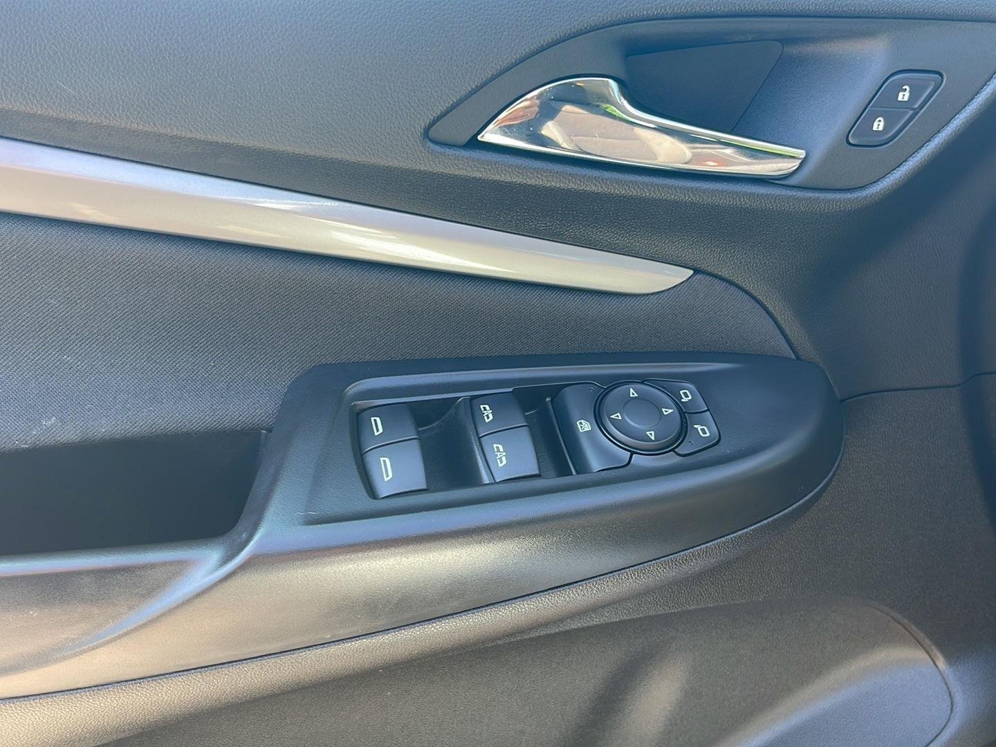 Used 2023 Summit White Chevrolet LT image 16
