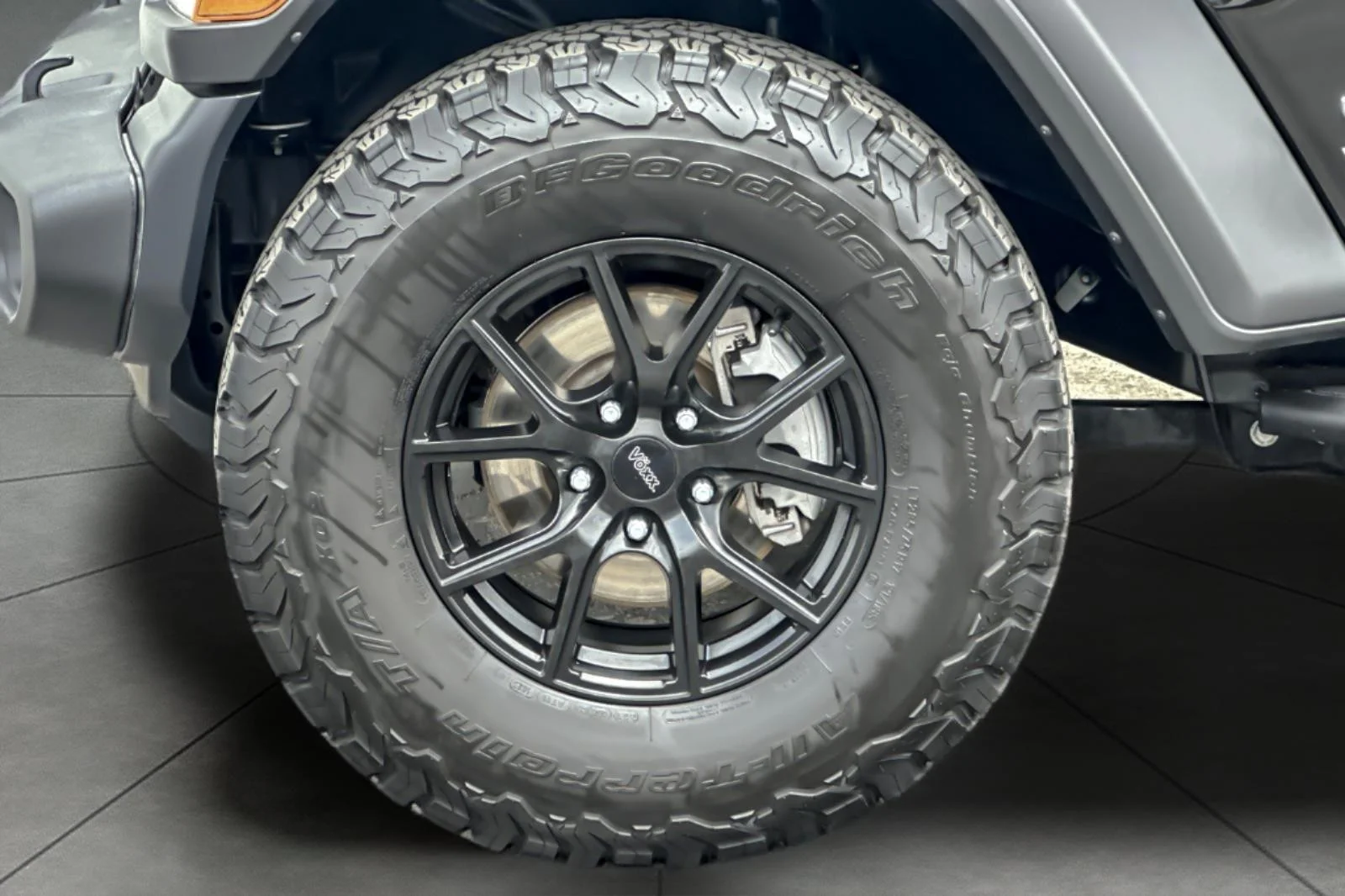 Used 2019 BLACK Jeep Sport image 25