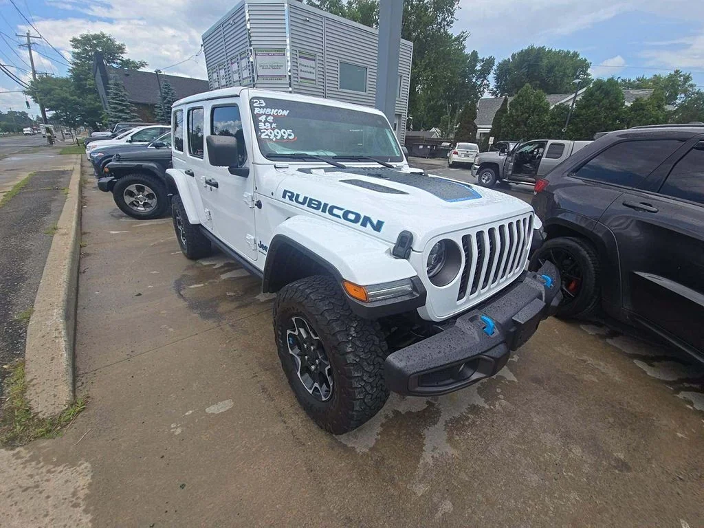 Used 2023 White Jeep Rubicon 4xe image 3