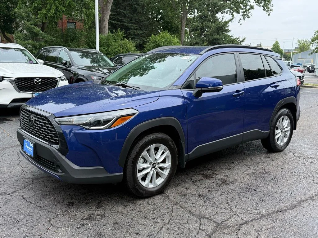 Used 2022 Blue Toyota LE image 3