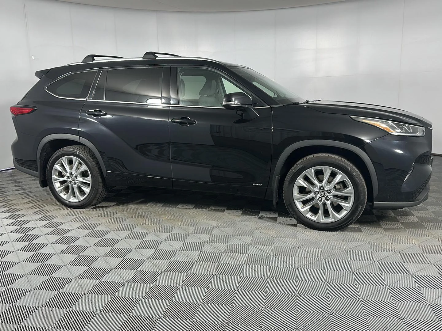 Used 2022 Midnight Black Metallic Toyota Limited image 8