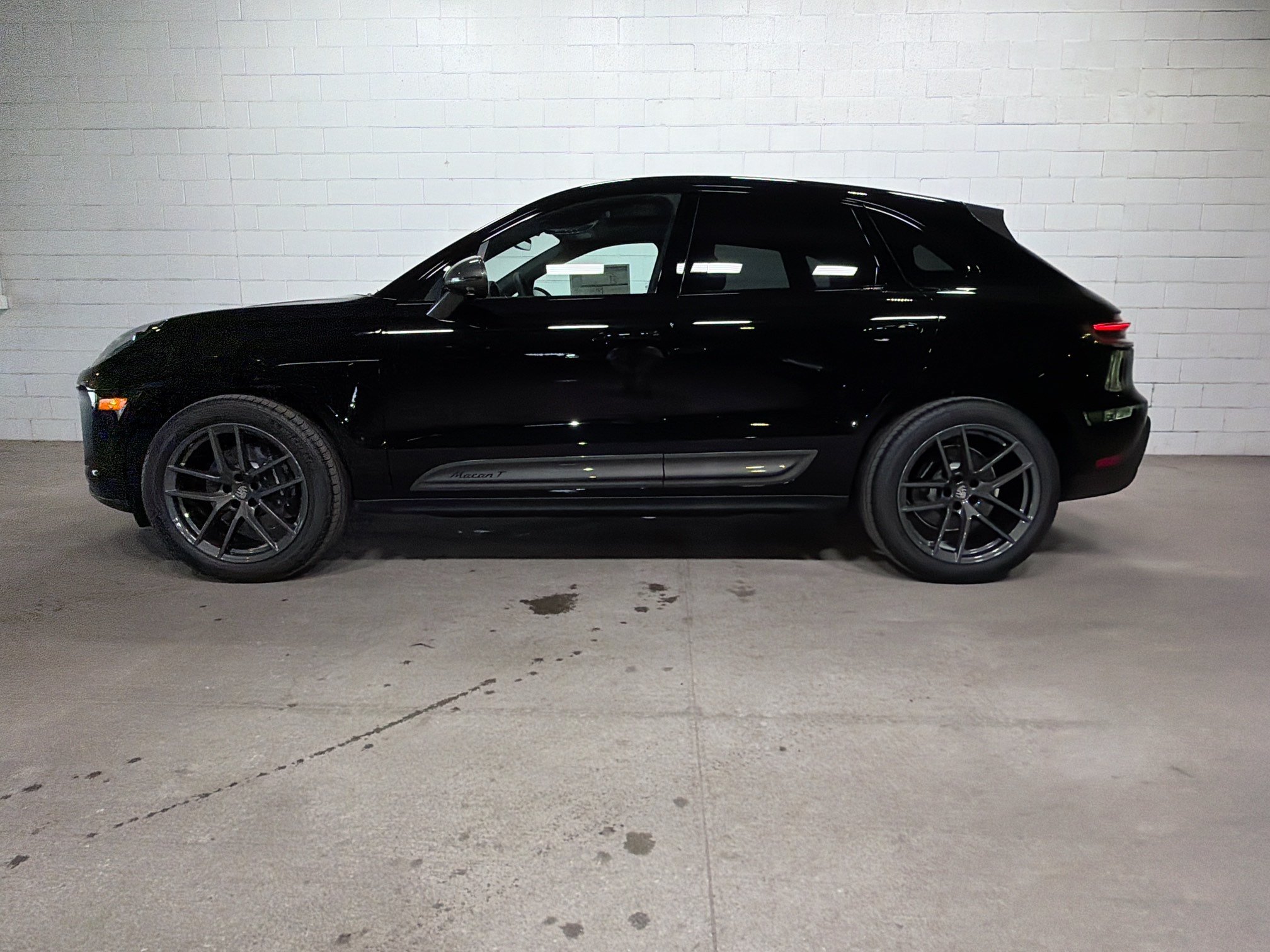 New 2026 Black Porsche T image 2