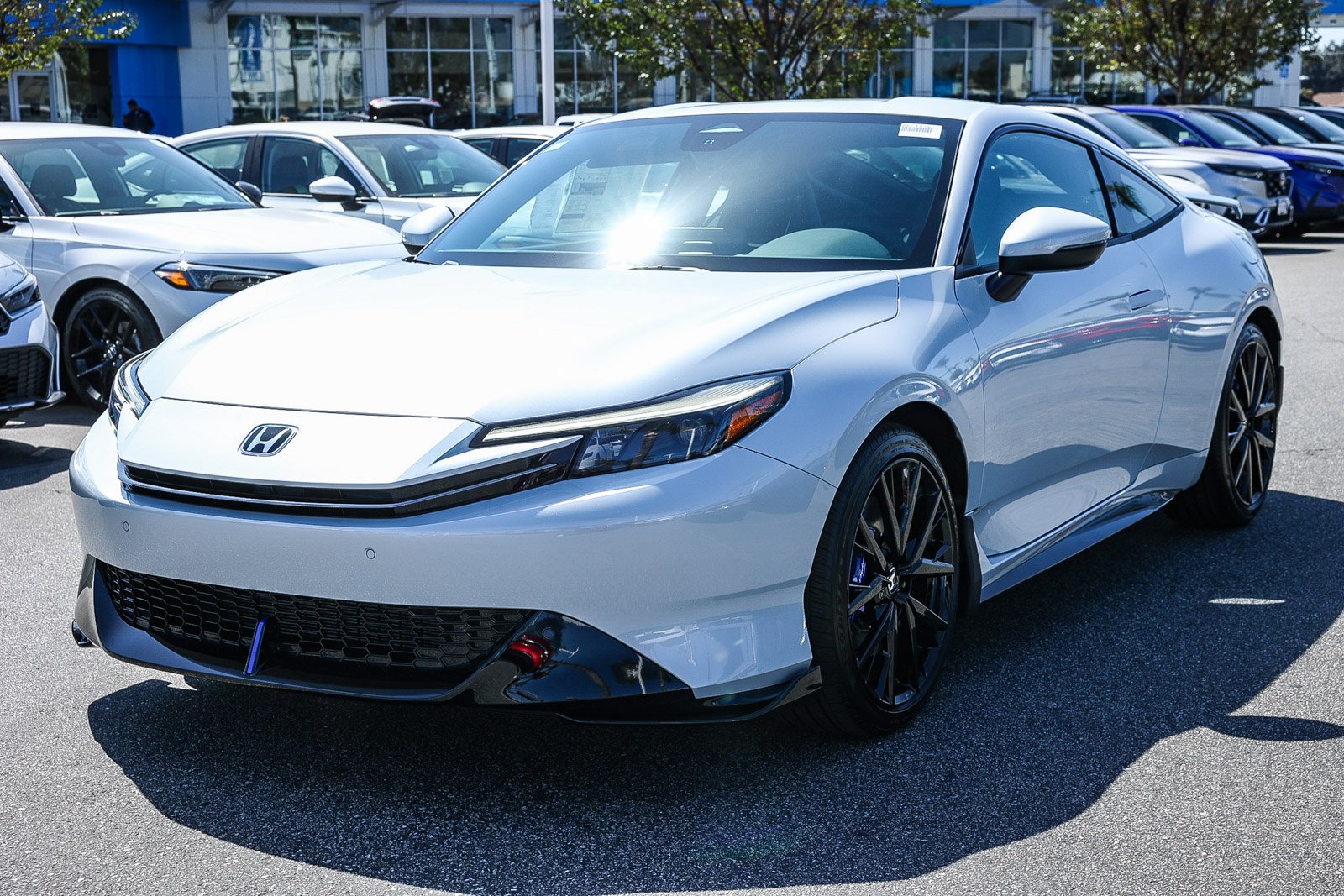New 2026 Winter Frost Pearl Honda Coupe image 3