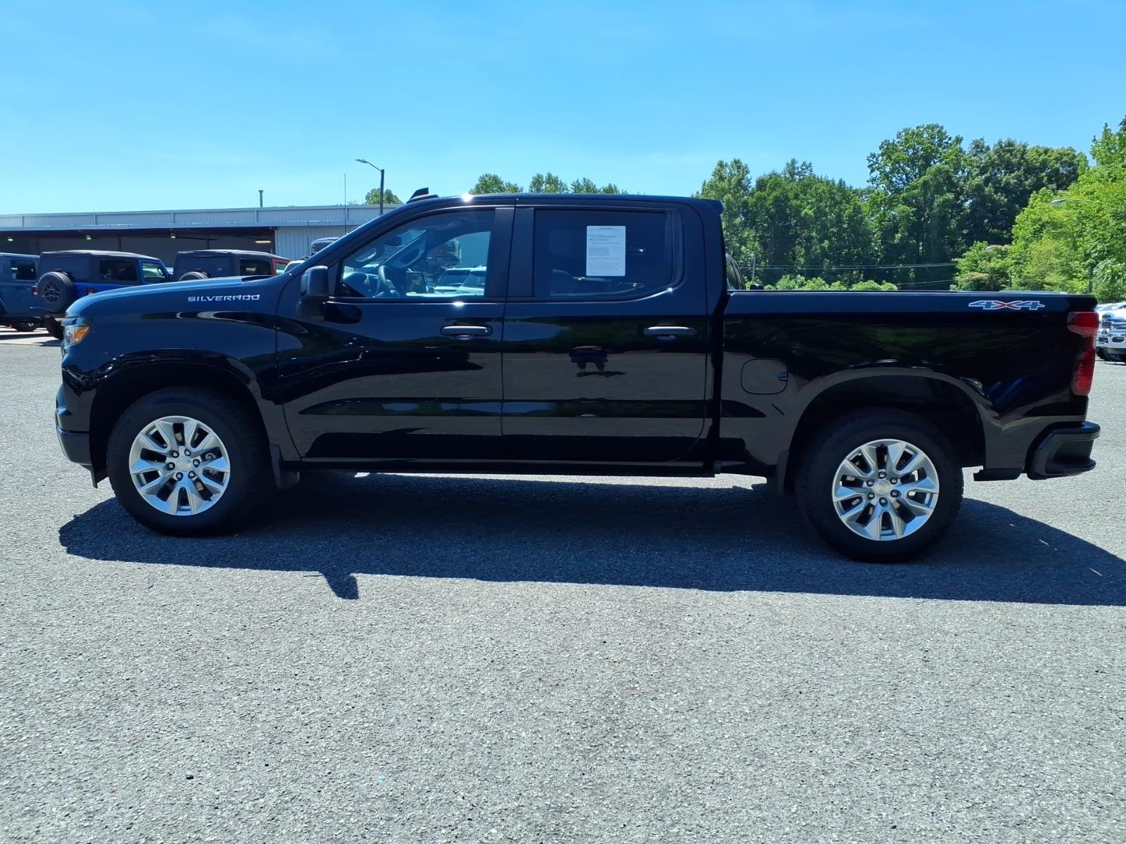 Used 2023 Black Chevrolet Custom image 19