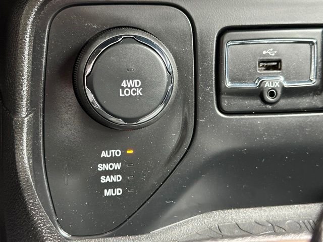 2015 Jeep Renegade Sport - Photo 32