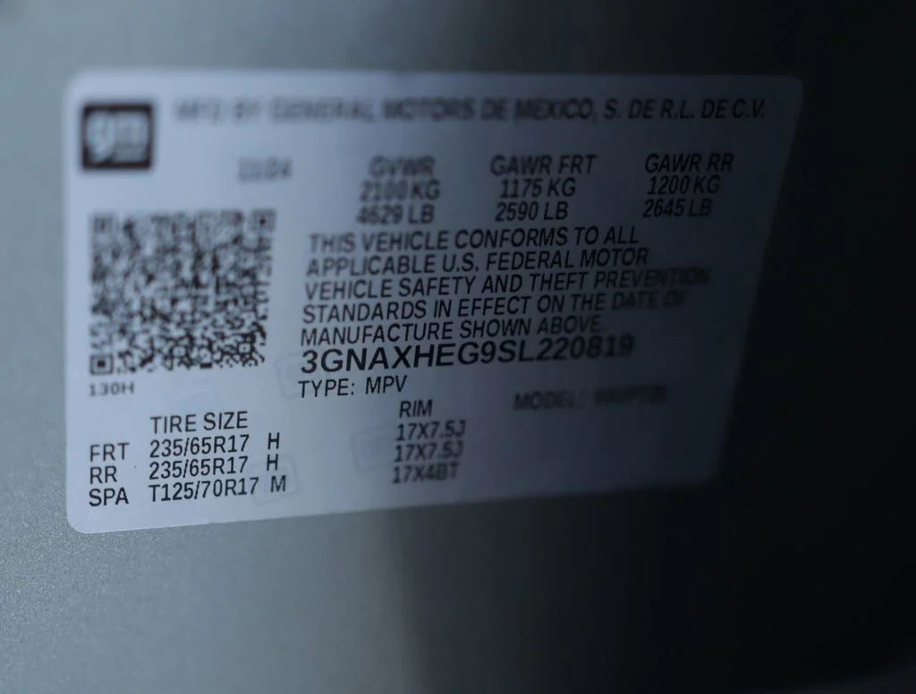 2025 Chevrolet Equinox LT - Photo 35