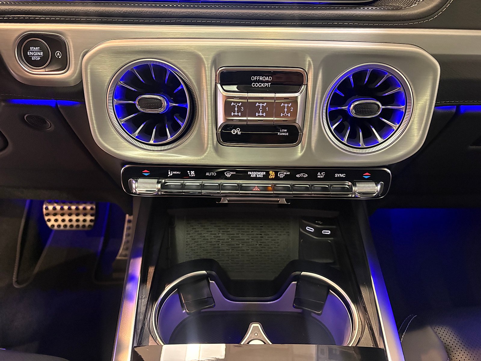 New 2027 MANUFAKTUR Platinum Magno Mercedes-Benz AMG® G 63 image 71