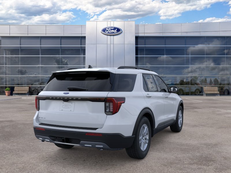 2026 Ford Explorer Active - Photo 8