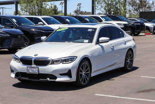 Used 2019 White BMW 330i image 3