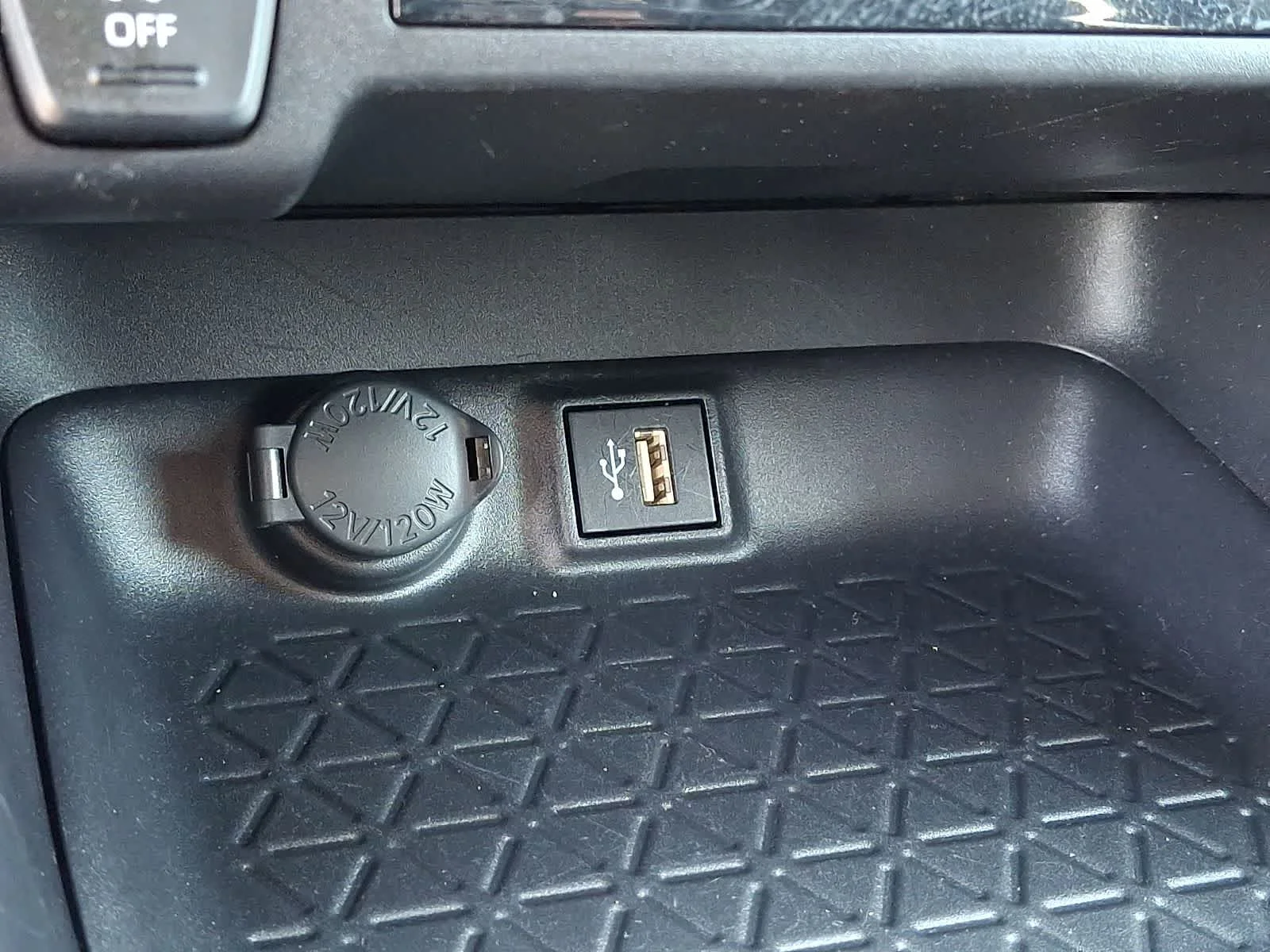 Certified Used 2025 Ice Cap Toyota Hybrid LE image 29