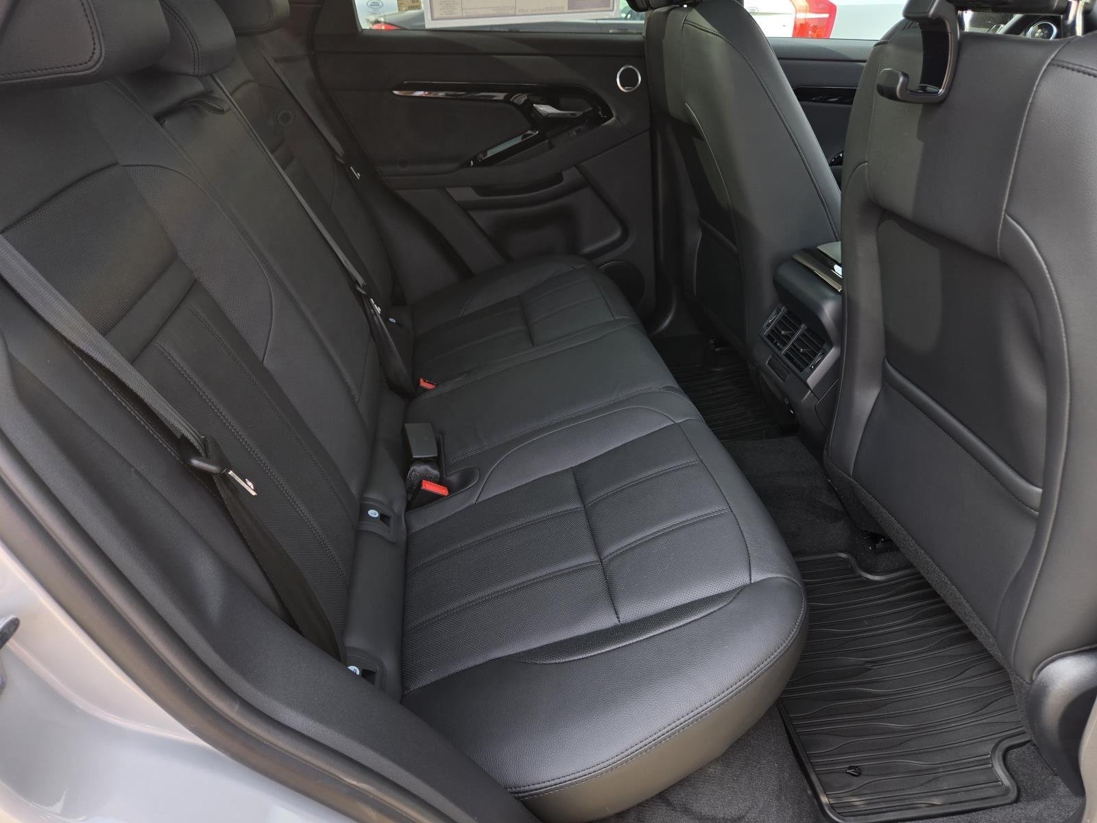 New 2026 Seoul Pearl Silver Land Rover Core S image 29