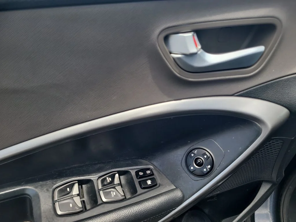 Certified Used 2017 Blue Hyundai SE image 14