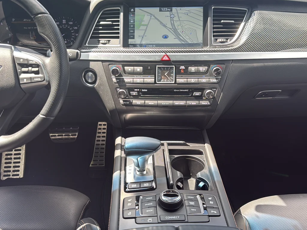 Used 2019 White Genesis 3.3T Sport image 33