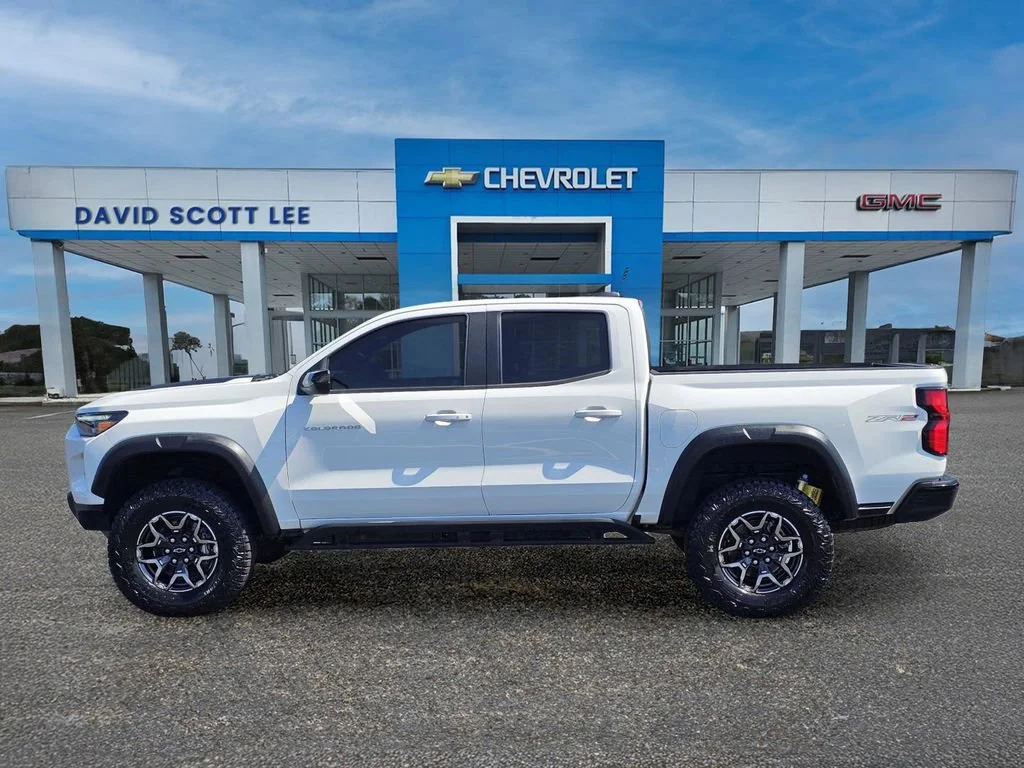 Used 2024 Summit White Chevrolet ZR2 image 13