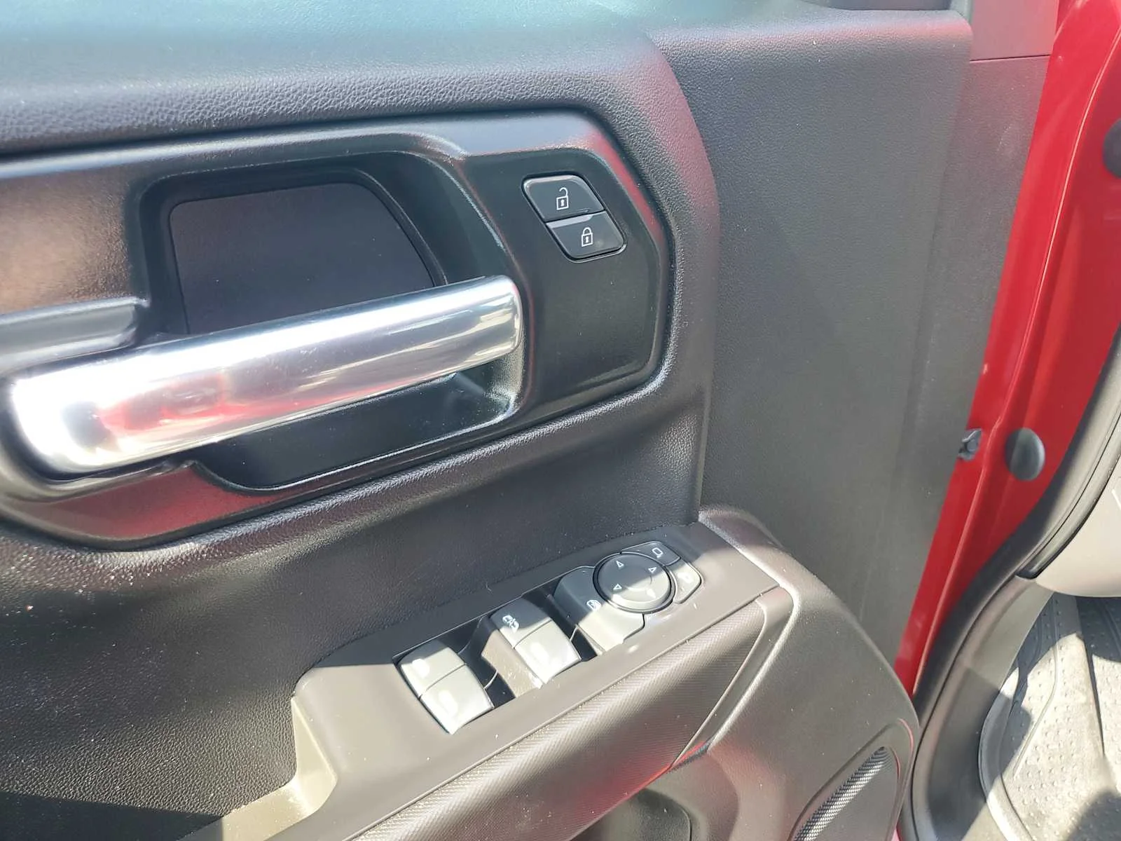 Used 2021 CHERRY RED TINTCOAT Chevrolet Custom image 22