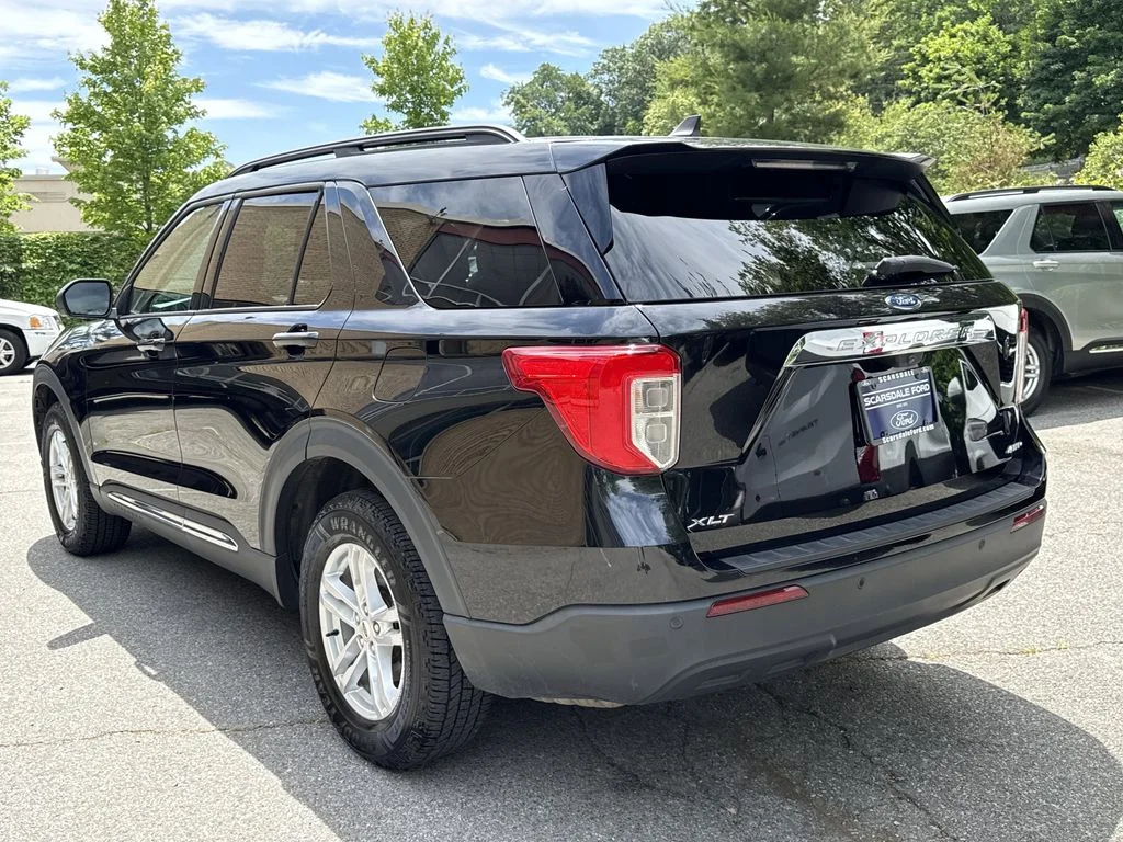 Used 2023 Agate Black Metallic Ford XLT image 6